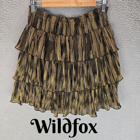 Wildfox Womens Tiered Mini Skirt Sz L Black With Gold Thread Highlights Elastic - Picture 1 of 10